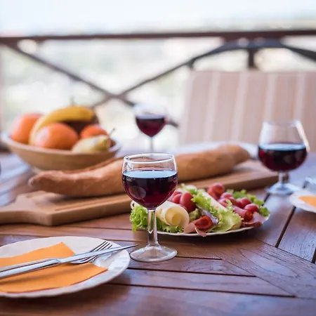 Great 'san Marino' Terrace And Pool 洛斯克里斯蒂亚诺斯