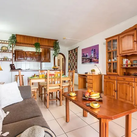 Great 'san Marino' Terrace And Pool * 洛斯克里斯蒂亚诺斯