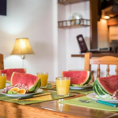 Great 'san Marino' Terrace And Pool Apartman